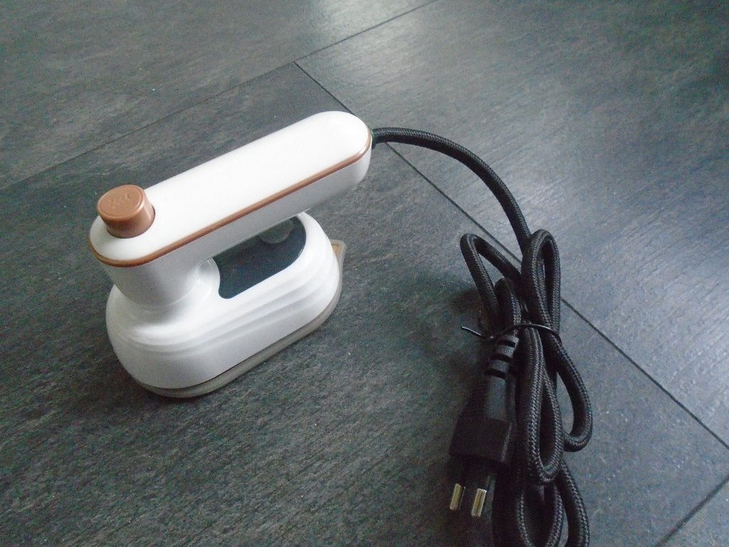 ROHS Compact mini Strijkijzer met Snoer - Ideaal voor Reizen, Verzenden, Zo goed als nieuw, Strijkijzer met snoer