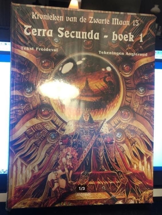 Terra secunda kronieken van de zwarte maan hc w1, Eén stripboek, Ophalen of Verzenden, Zo goed als nieuw