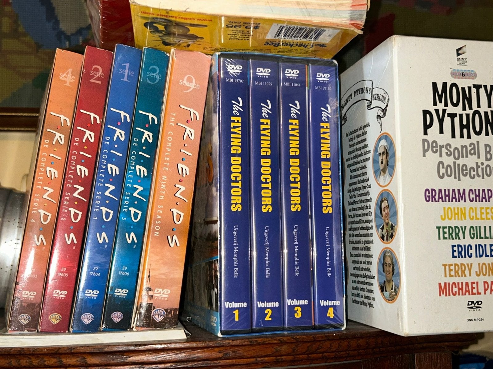 Friends DVD Boxsets en flying doctors, Alle leeftijden, Ophalen, Gebruikt, Komedie