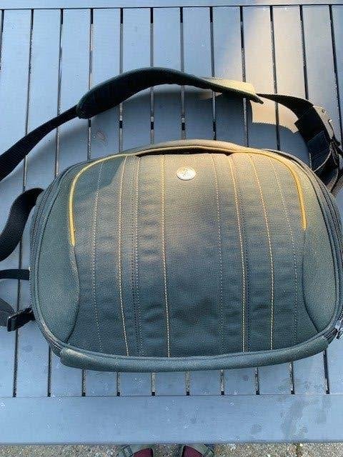 Crumpler Gentlefarmer XL - Messenger Bag, Gebruikt, Grijs, 17 inch of meer, Ophalen of Verzenden