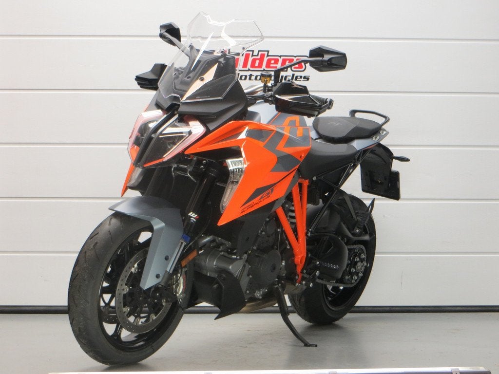 KTM 1290 SUPER DUKE GT DEMO KTM 1290 SUPER DUKE GT, KTM, Bedrijf, Sport, Sluisweg 20
6581 KA  Malden, NL