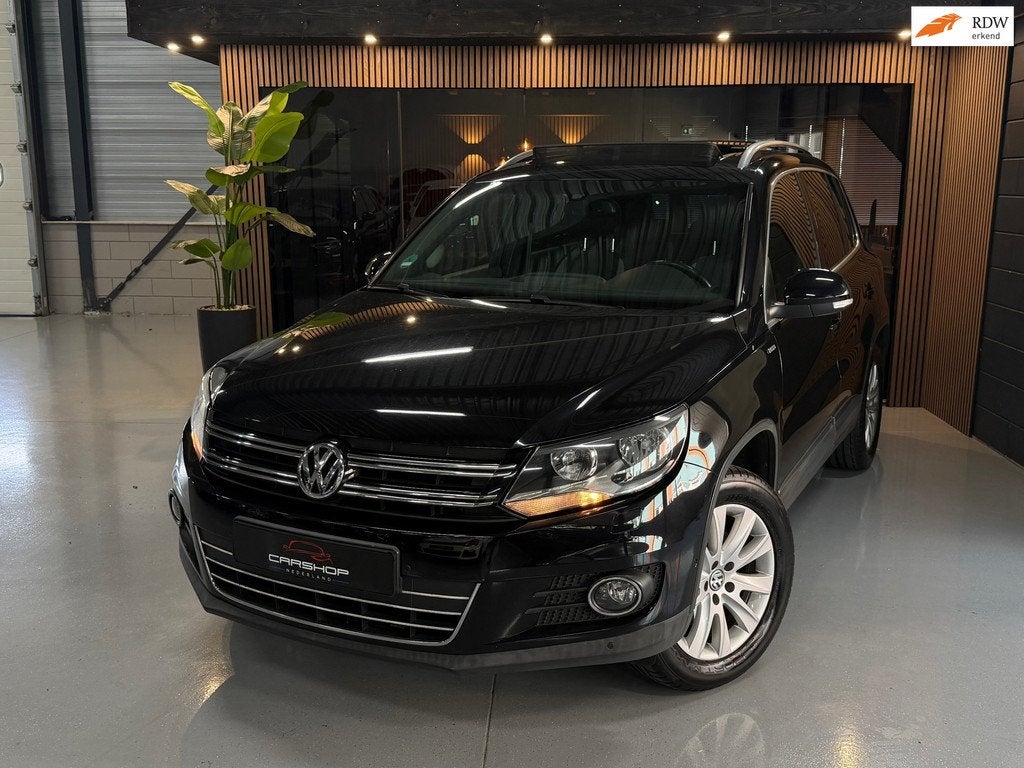 Volkswagen TIGUAN 1.4 TSI LIFE EDITION! PANO/STOELVRM/PDC, Voorwielaandrijving, Euro 5, 4 cilinders, Zwart