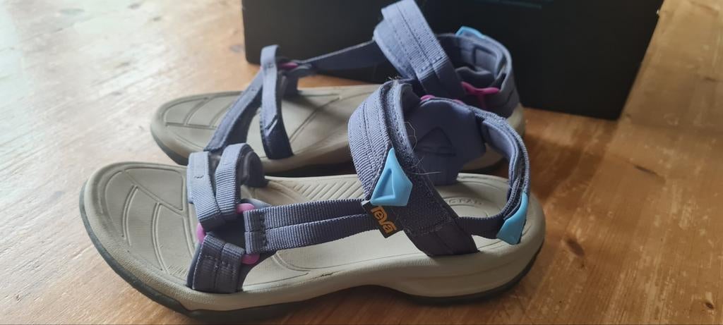 Teva maat 39 zo goed als nieuw!, Kleding | Dames, Schoenen, Overige kleuren, Zo goed als nieuw, Teva, Sandalen of Muiltjes