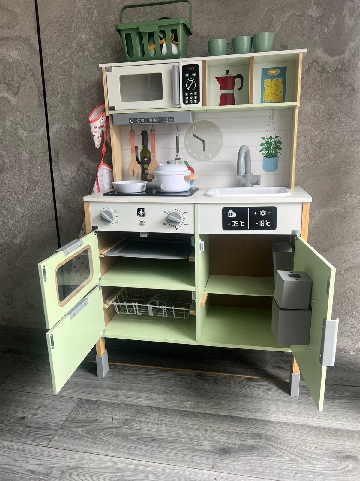 Houten kinderkeuken met accessoires, Ophalen, Zo goed als nieuw
