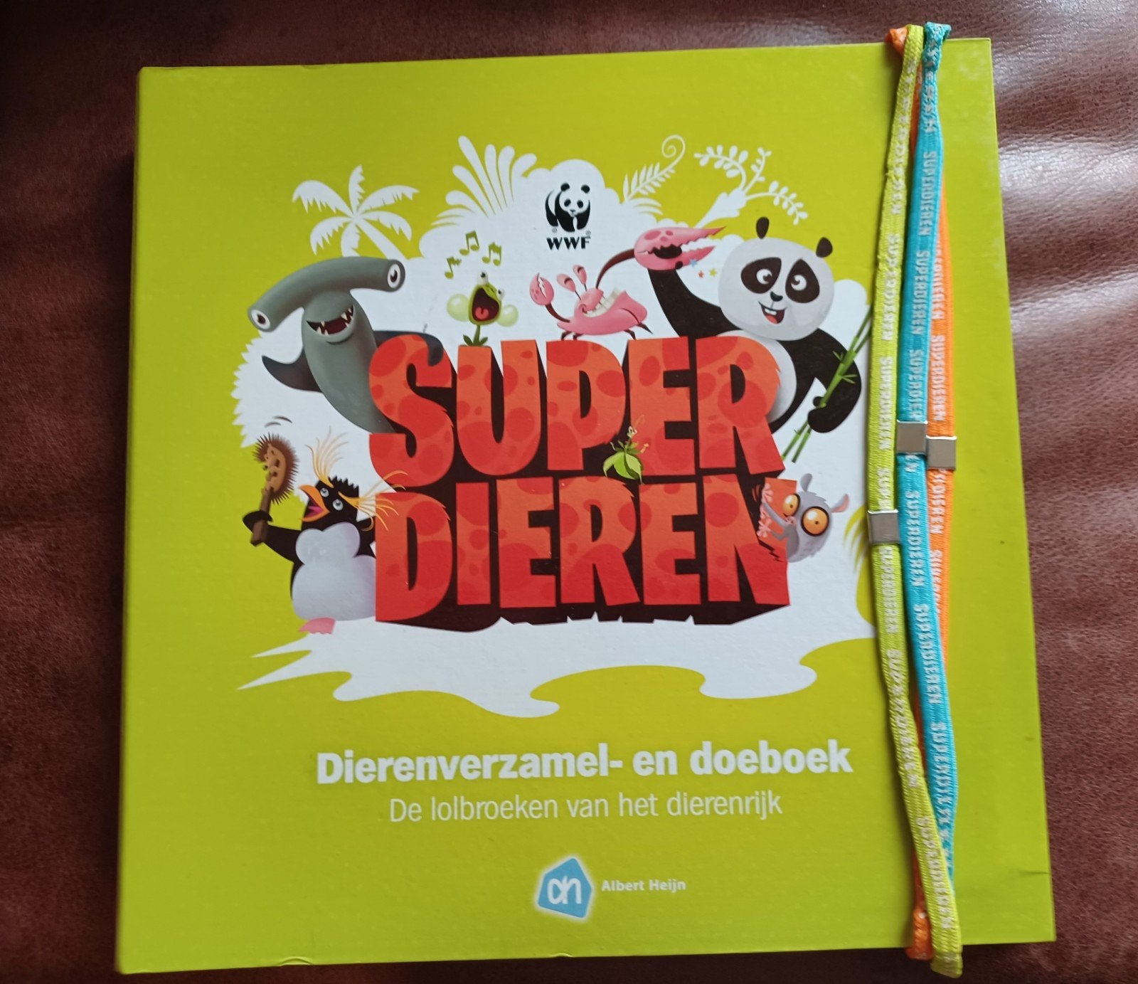 WWF WNF SUPER DIEREN verzamel- en doeboek. Compleet spel, Verzamelen, Ophalen of Verzenden, Zo goed als nieuw, Overige soorten