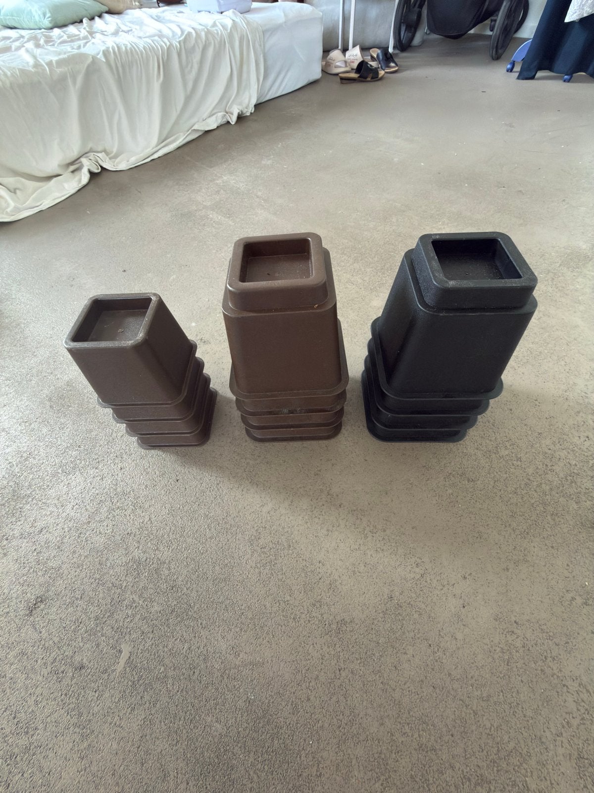 Klossen / meubelverhogers – 12 stuks (8 groot, 4 klein), Ophalen of Verzenden, Gebruikt, Overige typen