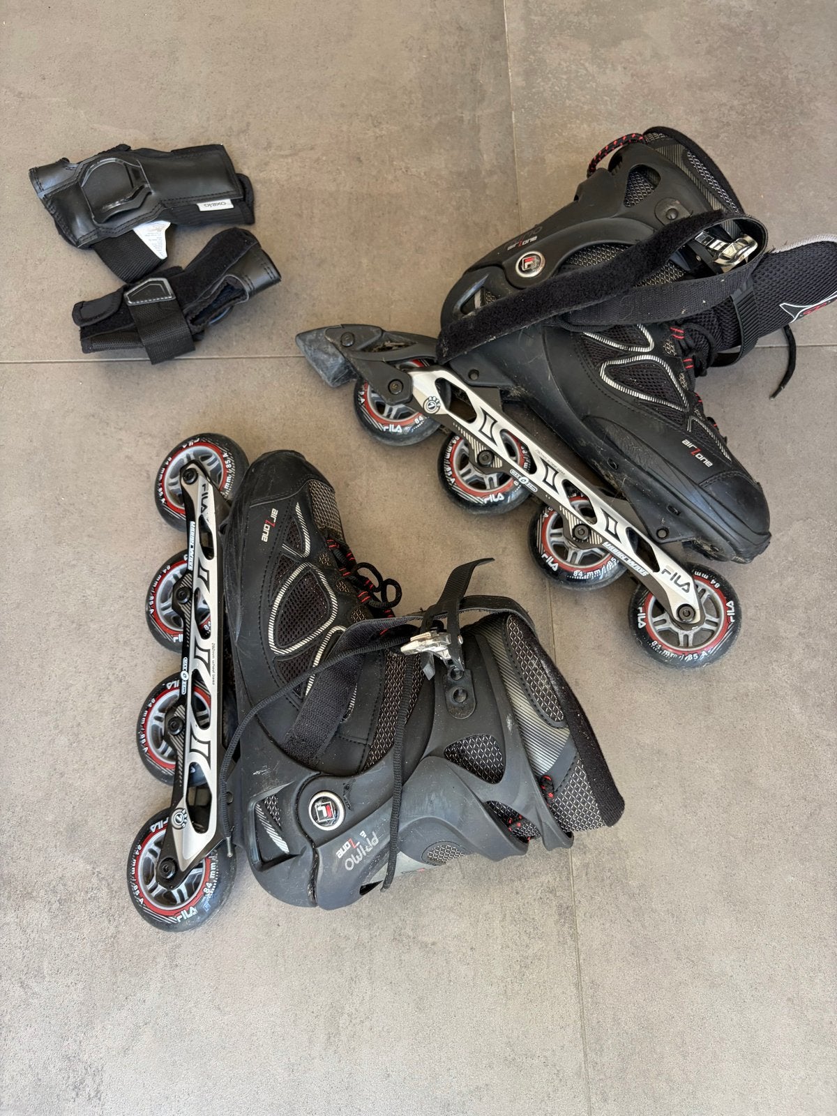Skeelers Fila Primo Outlaw Inline Skates met bescherming, Gebruikt, Heren, Inline skates 4 wielen, Ophalen