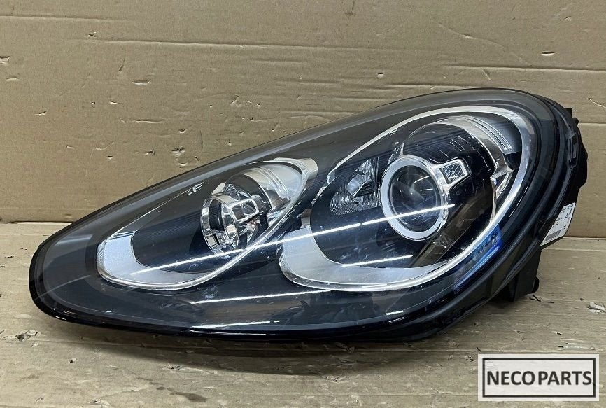 PORSCHE CAYENNE 7P5 XENON LED KOPLAMP ALLES LEVERBAAR !!!, Gebruikt, -, -, Porsche