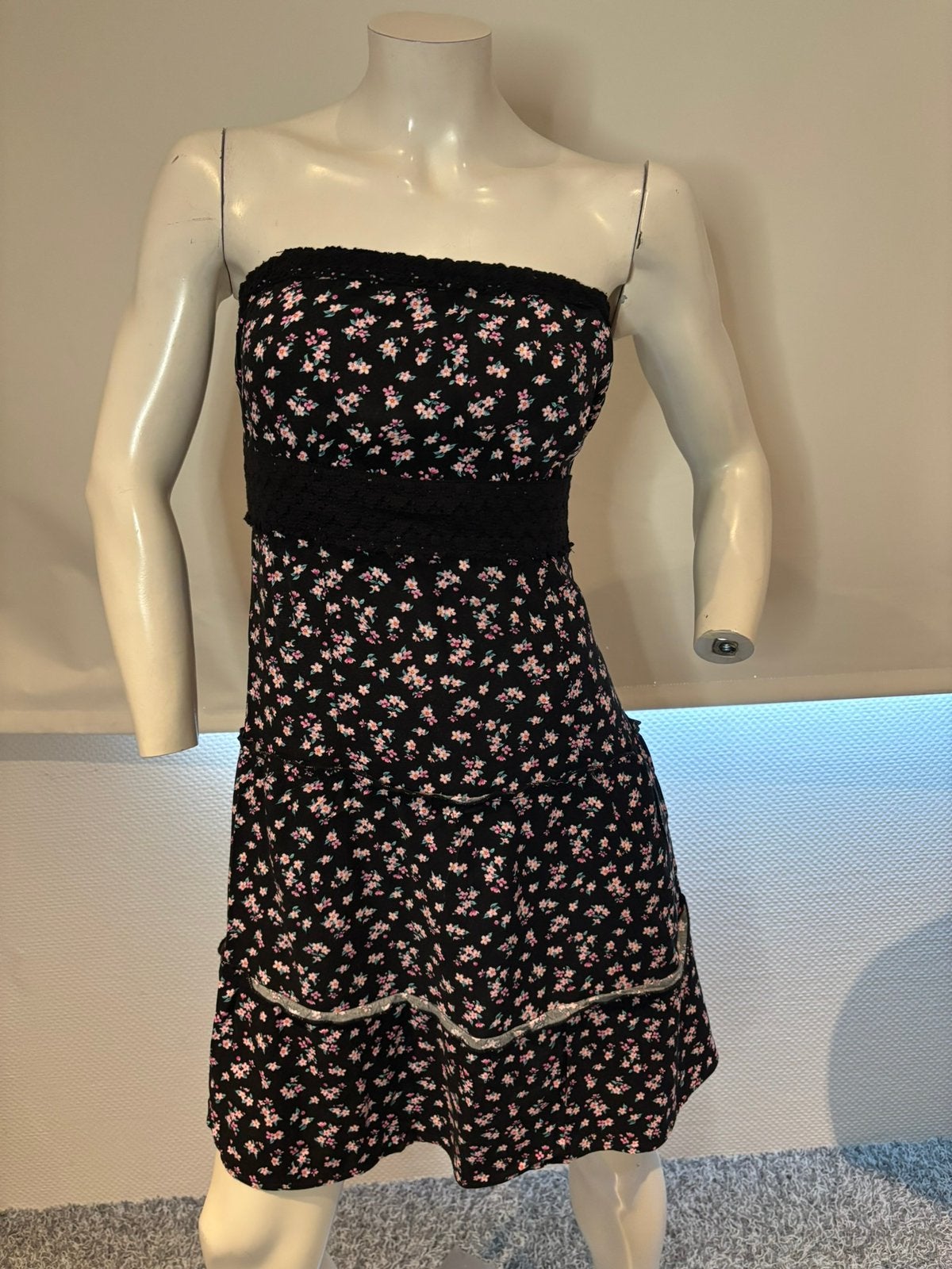 Ysabel mora strapless jurkje maat l valt als m, Maat 38/40 (M), Zwart, Ophalen of Verzenden, Zo goed als nieuw