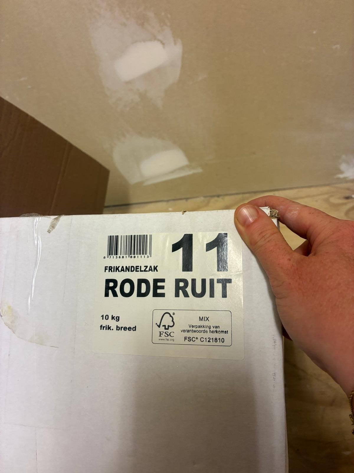 Rode ruitzakken 10 kg, Ophalen