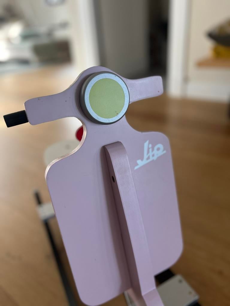 Houten Jip loopfiets/schommelmotor roze, Ophalen, Gebruikt, Meisje
