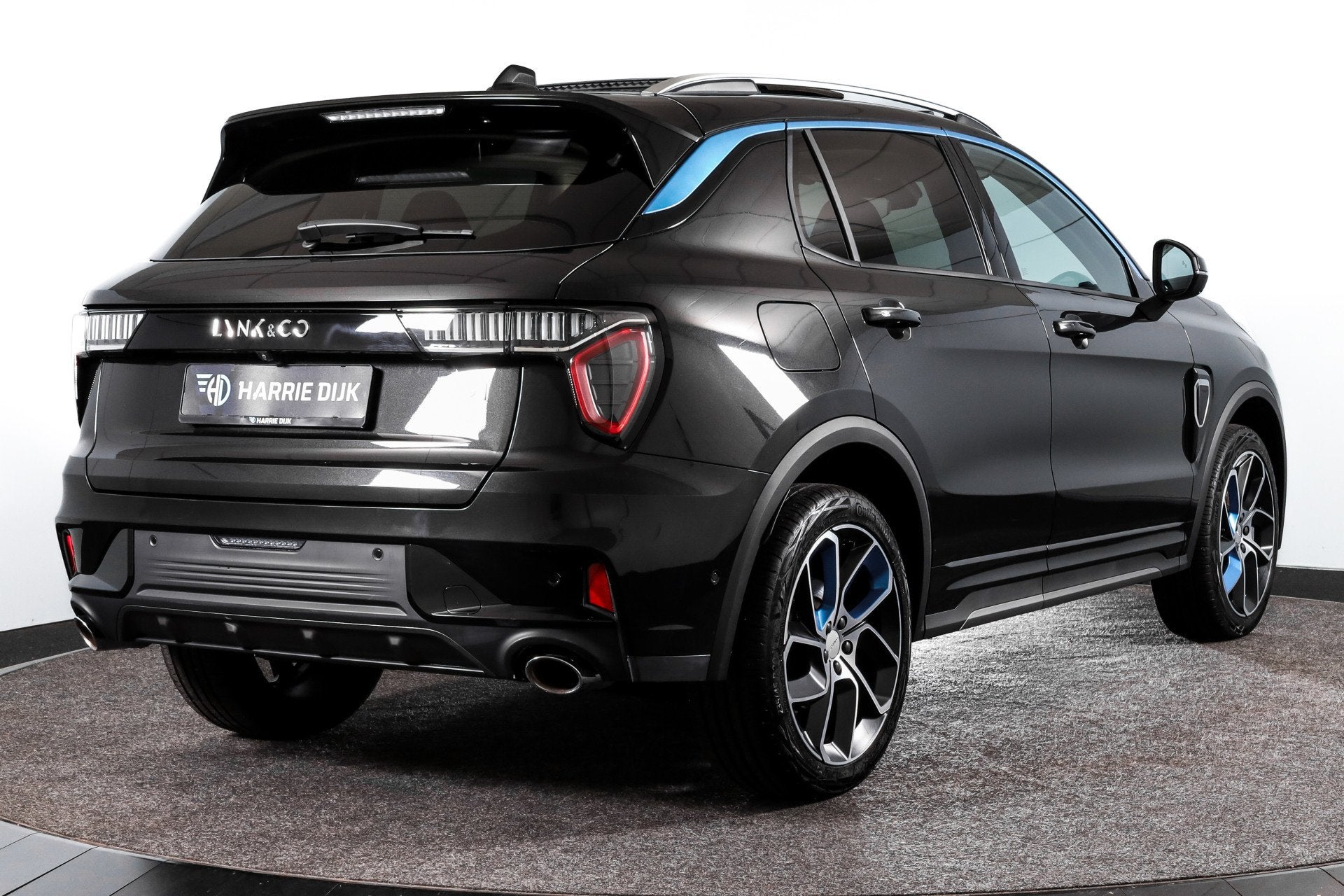 Lynk & Co 01 1.5 PHEV 261PK MY22 | 360 Camera |S/K-panodak |, Auto's, Euro 6, Zwart, Plug-in hybride, Bedrijf