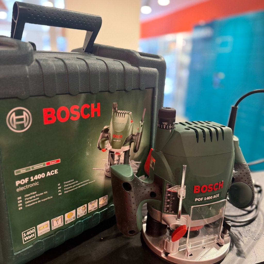 Bosch POF 1400 Ace Bovenfreesmachine - Garantie, Bosch, Zo goed als nieuw, Support@bosch.com, Robert Bosch GmbH
Robert-Bosch-Platz 1
70839 Gerlingen-SchillerhÃ¶he
Germany