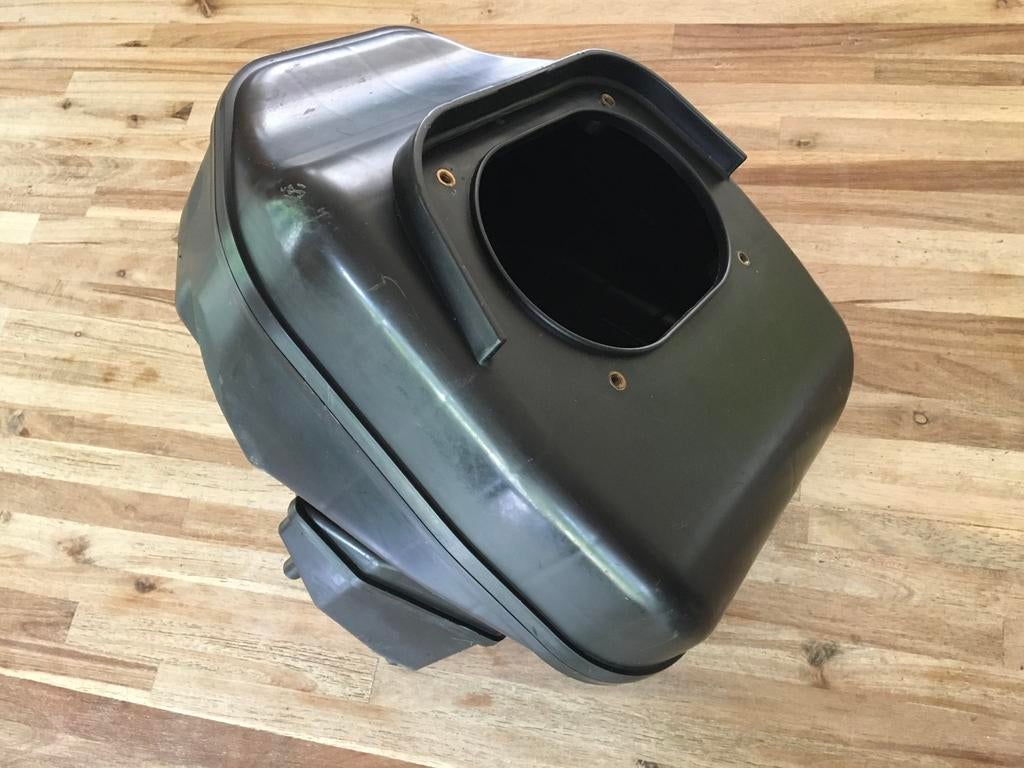 Airbox / luchtfilterhuis Hyosung GT650, Ophalen of Verzenden, Zo goed als nieuw