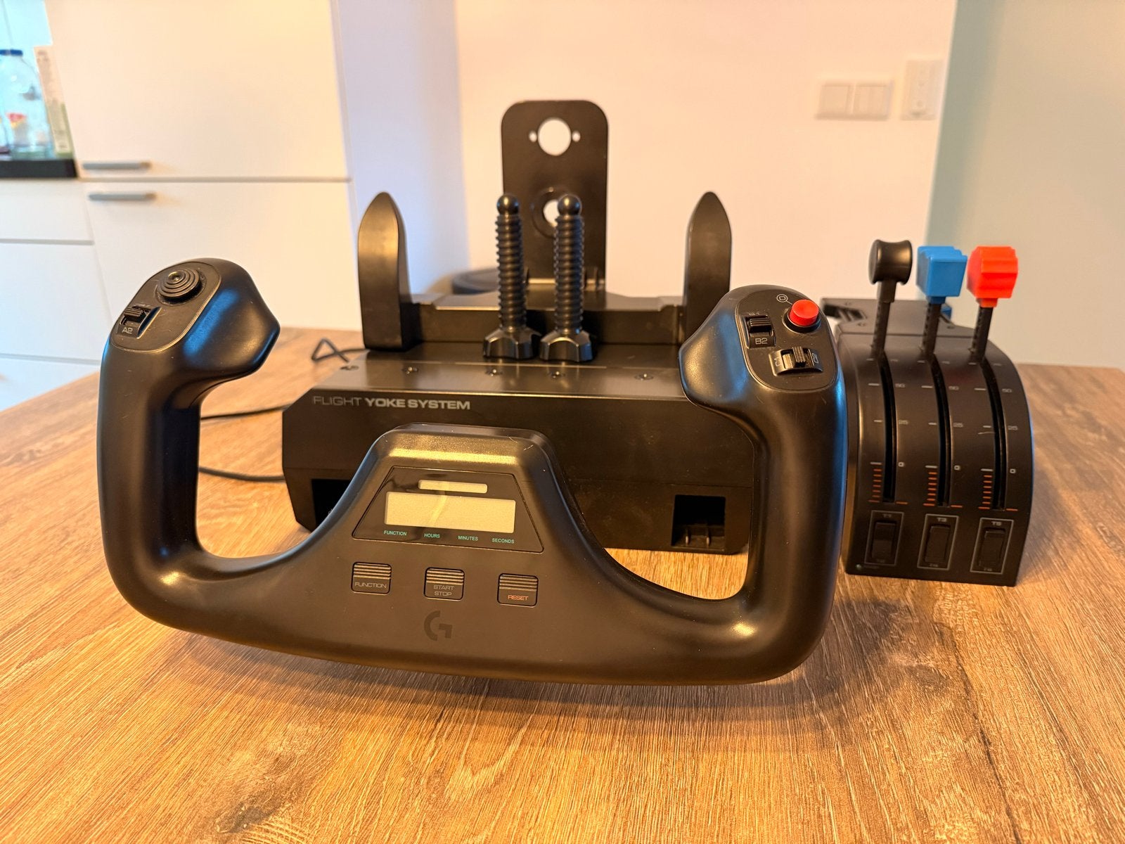 Logitech Flight Yoke System - Vliegsimulator Controller, Ophalen of Verzenden, Zo goed als nieuw, PC, Logitech