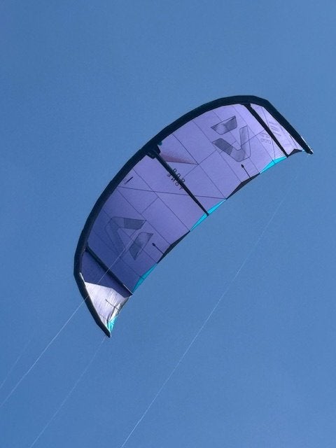 DUOTONE KiTEs - Bars - Boards - Foils - WiNGs, Ophalen, Twintip, 11 m², Zo goed als nieuw