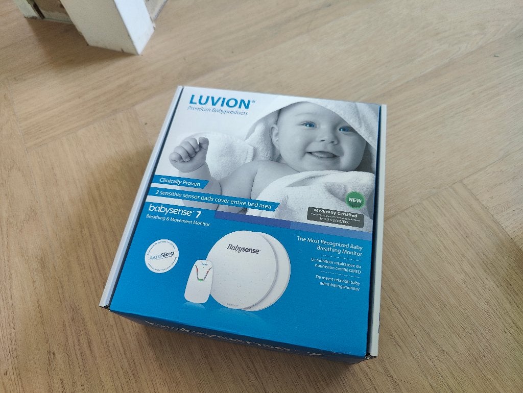 Luvion Babysense 7 ademhalingsmonitor – compleet in doos, Ophalen of Verzenden, Zo goed als nieuw, 250 meter of meer