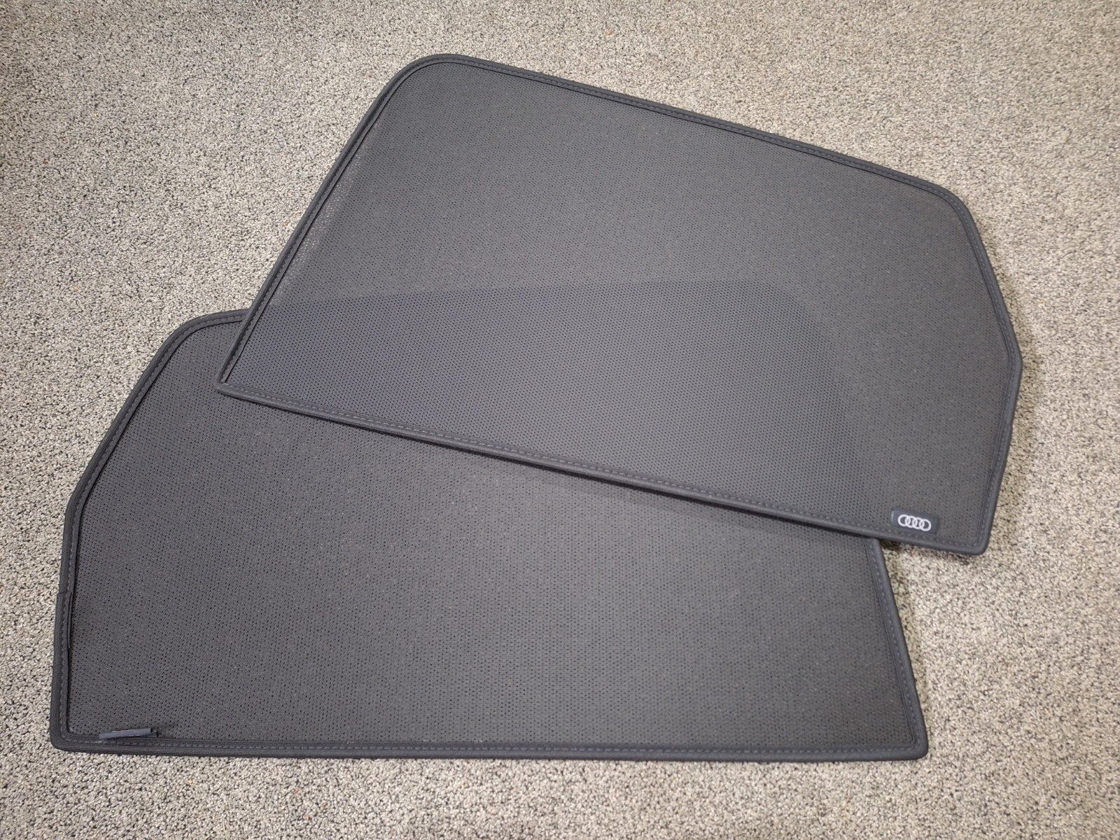 Originele Audi Q5 Privacy Shades Zonneschermen ( type 2011), Ophalen, Zo goed als nieuw