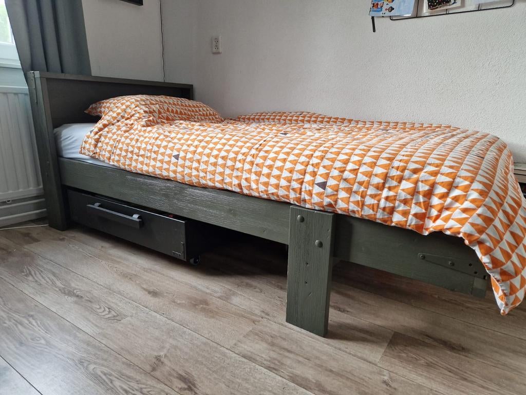 Woood eenpersoonsbed met lade - Donkergroen, Ophalen, Gebruikt, 90 cm, 200 cm