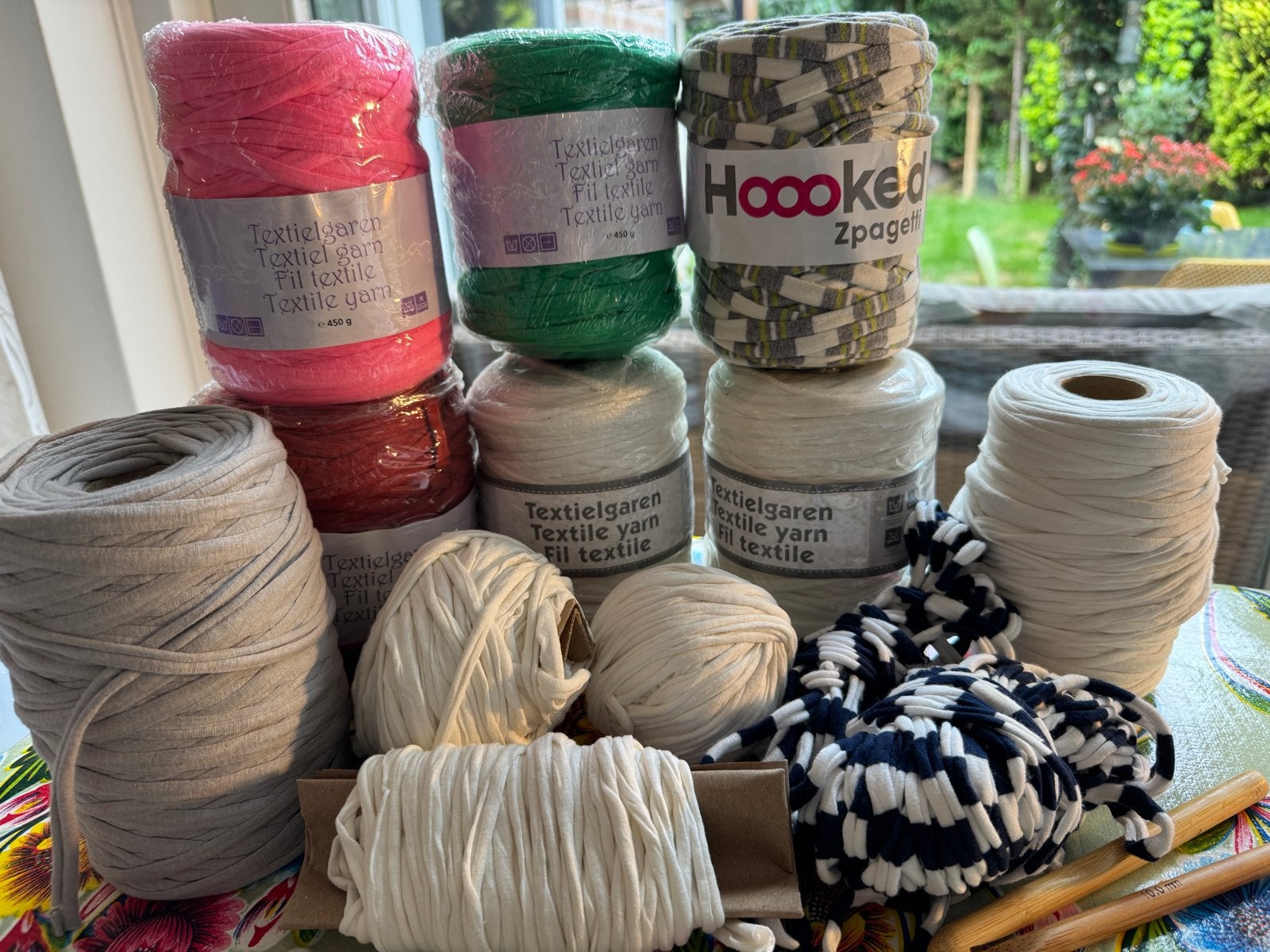 Pakket textielgaren, Hoooked Zpagetti, Ophalen of Verzenden, Zo goed als nieuw, Breien of Haken, Wol of Garen