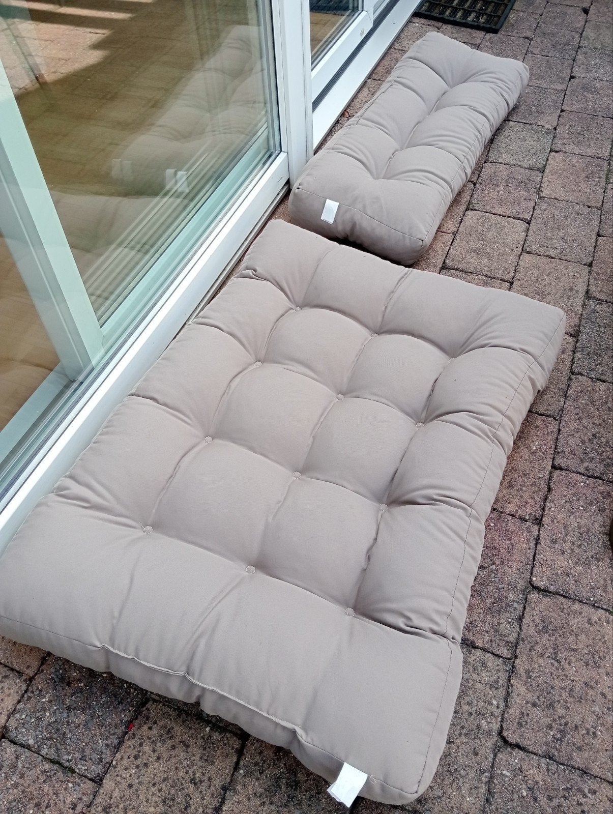 2x Grijze tuinkussens voor bank of lounge, Tuin en Terras, Ophalen, Gebruikt