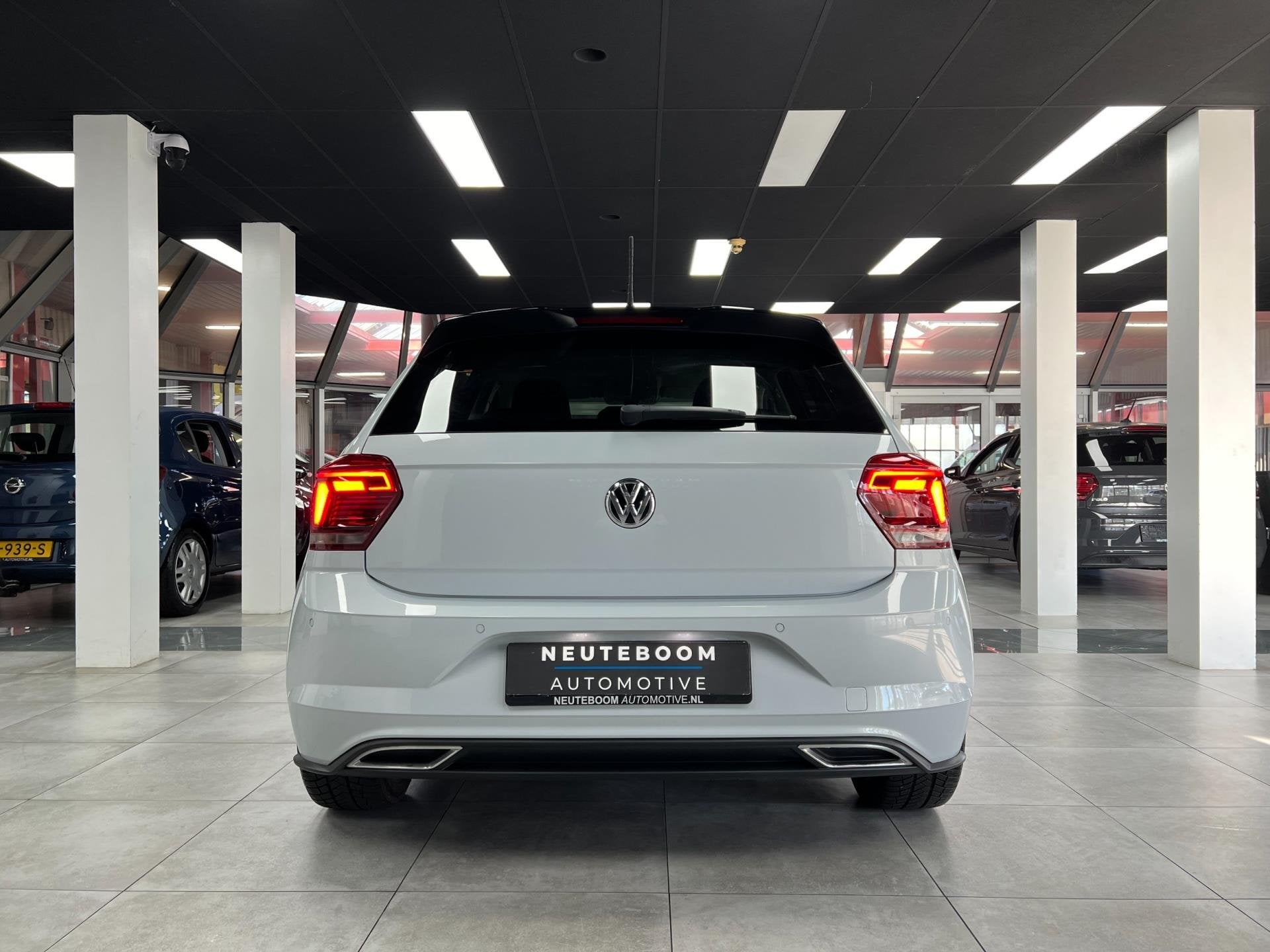 Volkswagen Polo 1.0 TSI R-Line |Virtual |ACC |BEATS | 116PK|, Verwarmde buitenspiegels, Gebruikt, Zwart, 1095 kg