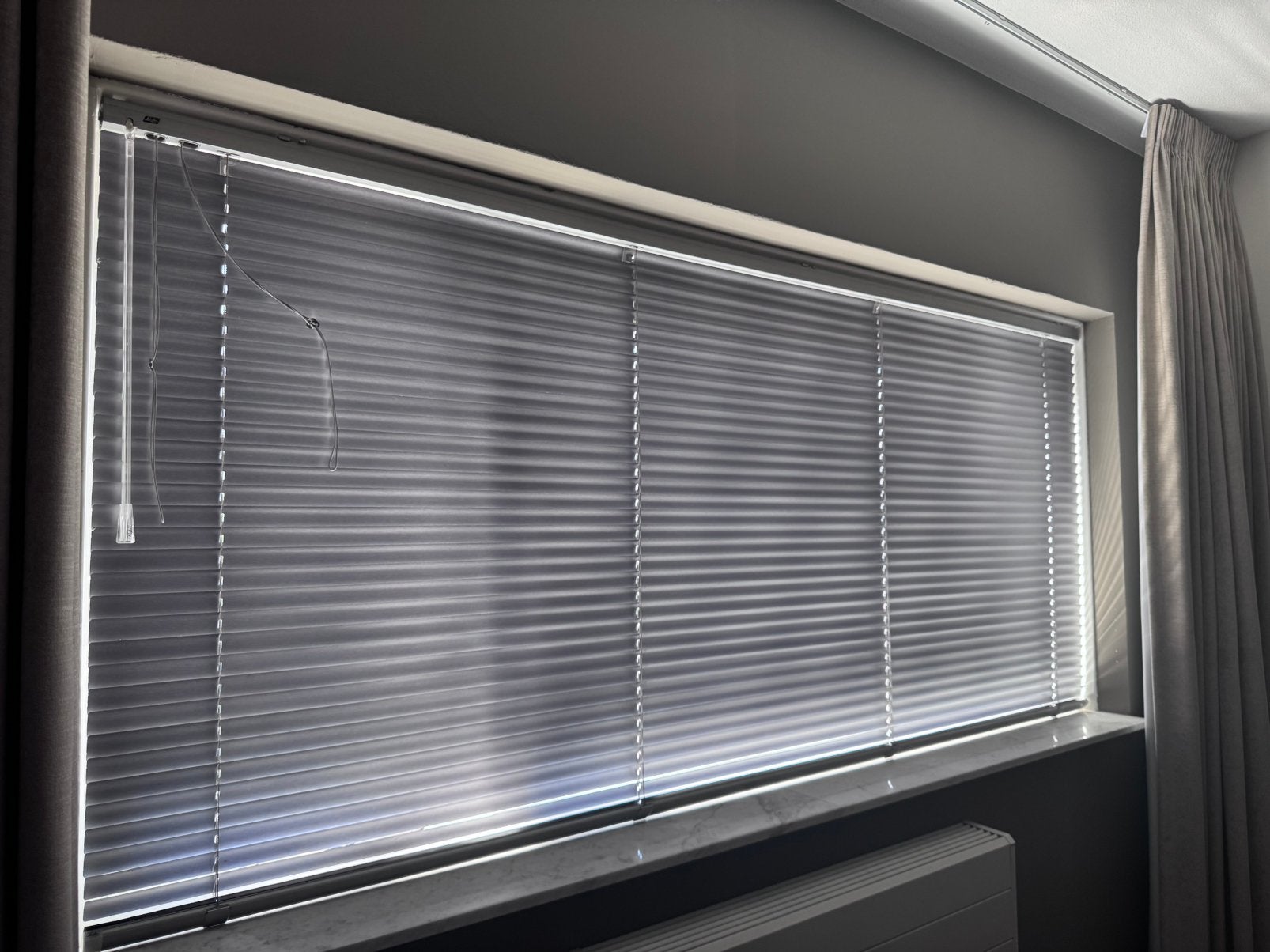 Aluminium jaloezie luxaflex 236x105,5cm, Ophalen, 236 cm, Zo goed als nieuw, 105 cm