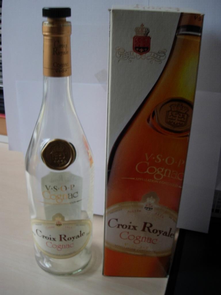 Doos met lege fles (70cl) Croix Royal Cognac VSOP, Verzamelen, Verzenden, Zo goed als nieuw