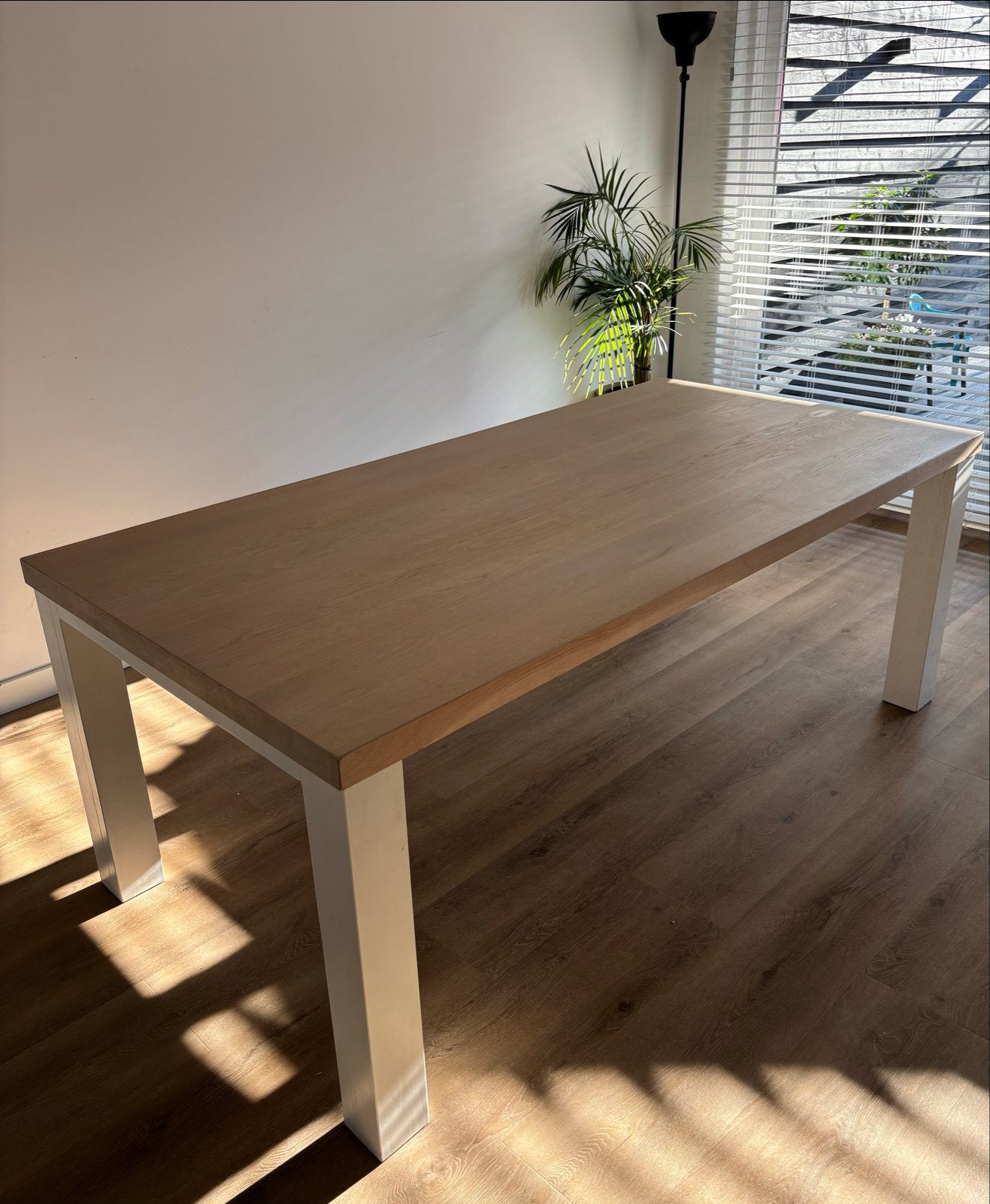 De Bommel massief houten eettafel met lichte wassing, Ophalen, 100 tot 150 cm, 200 cm of meer, Vijf personen of meer