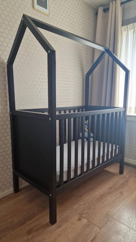 Bopita My First House Ledikant babybed peuter 60x120 Zwart, Kinderen en Baby's, Babywiegjes en Ledikanten, Ophalen, Zo goed als nieuw
