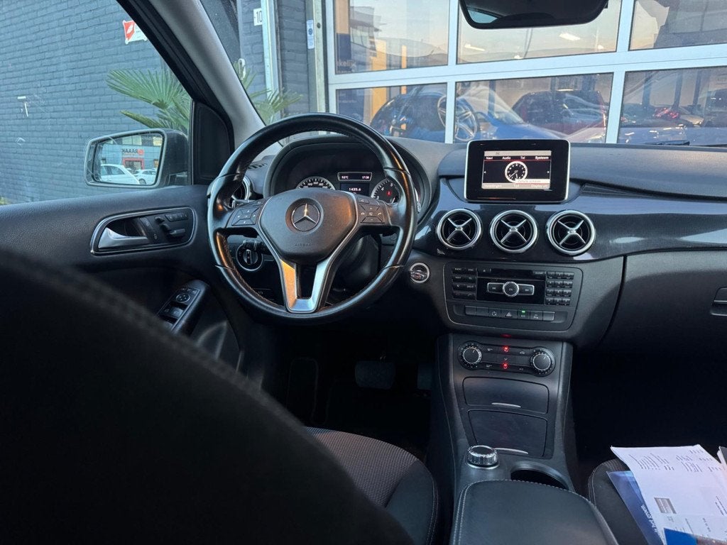 Mercedes-Benz B-Klasse B200 Ambition Automaat NAP PDC! Inrui, Auto's, Mercedes-Benz, Gebruikt, Euro 6, Bedrijf, Grijs