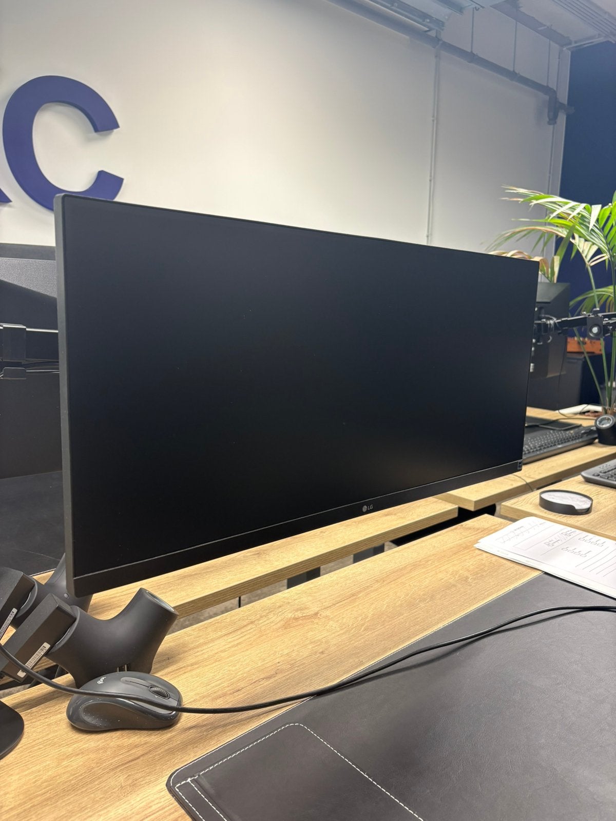 LG UltraWide 29WP500 29" + monitorarm, Ophalen, IPS, Zo goed als nieuw, Ultrawide
