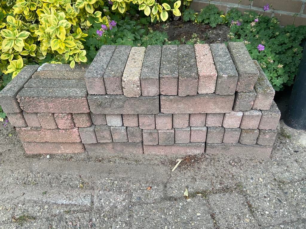 Waaltjes klinkers, Ophalen, Gebruikt, Beton, Klinkers