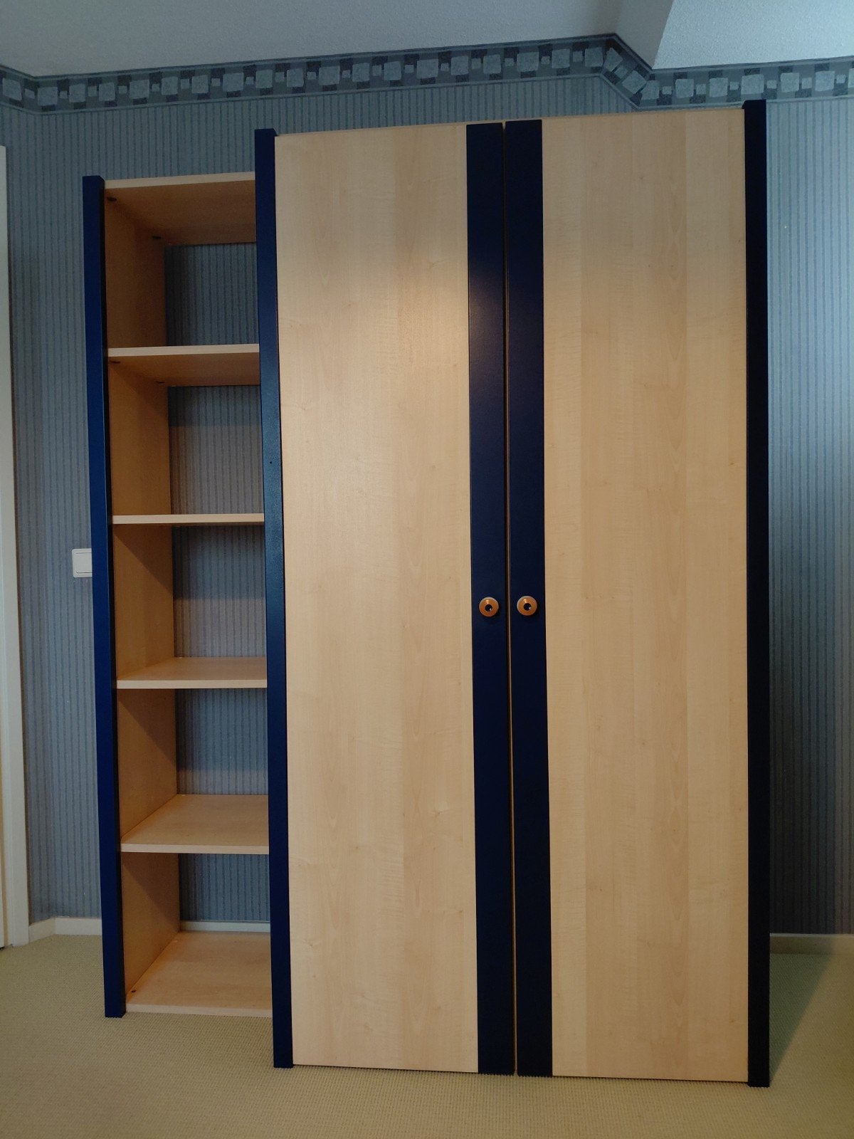 Complete slaapkamer set: bed, bureau, kast en ladekast, Ophalen, Gebruikt, 150 tot 200 cm, Overige houtsoorten