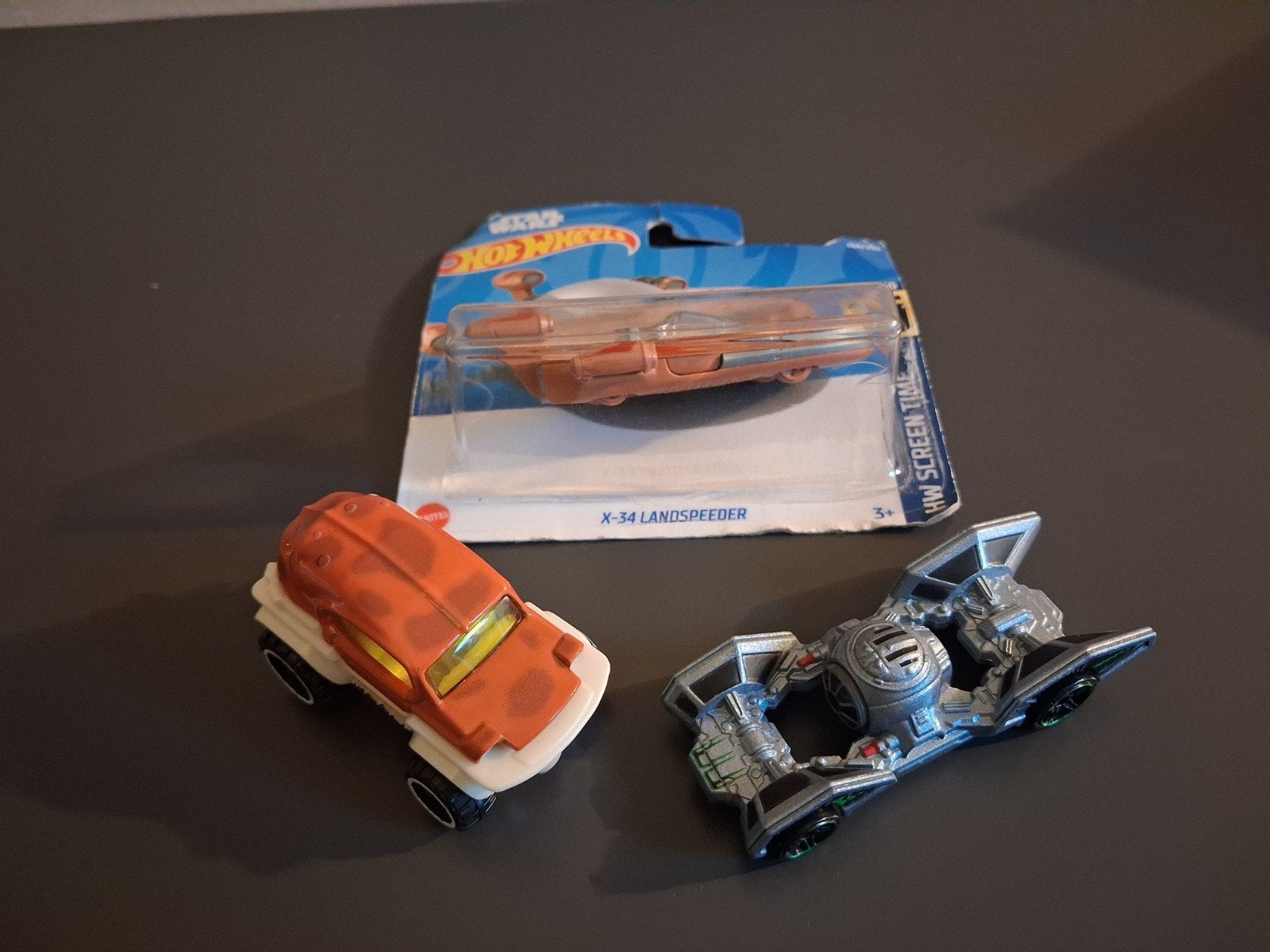 Hot Wheels Star Wars X-34 Landspeeder & andere auto's, Ophalen of Verzenden, Gebruikt