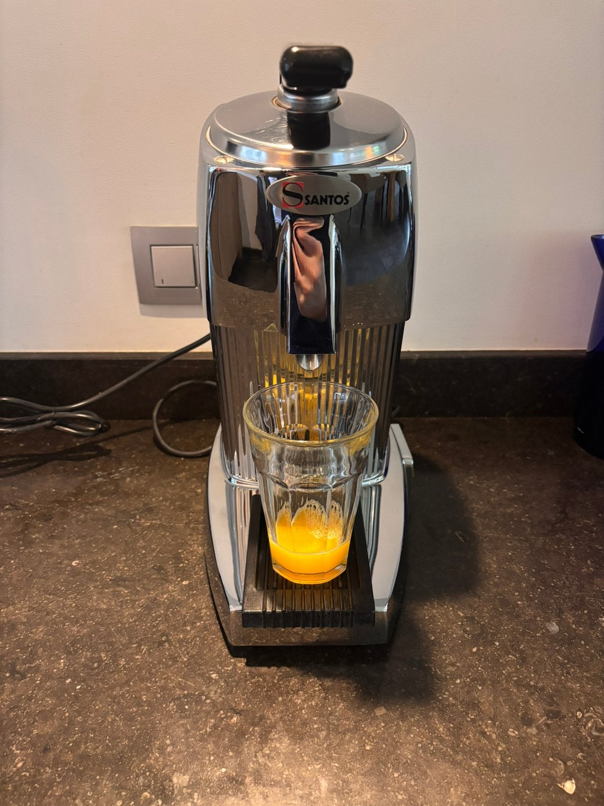 Santos Type 10G Professionele Citruspers | Horecakwaliteit, Witgoed en Apparatuur, Ophalen, Zo goed als nieuw, Citruspers