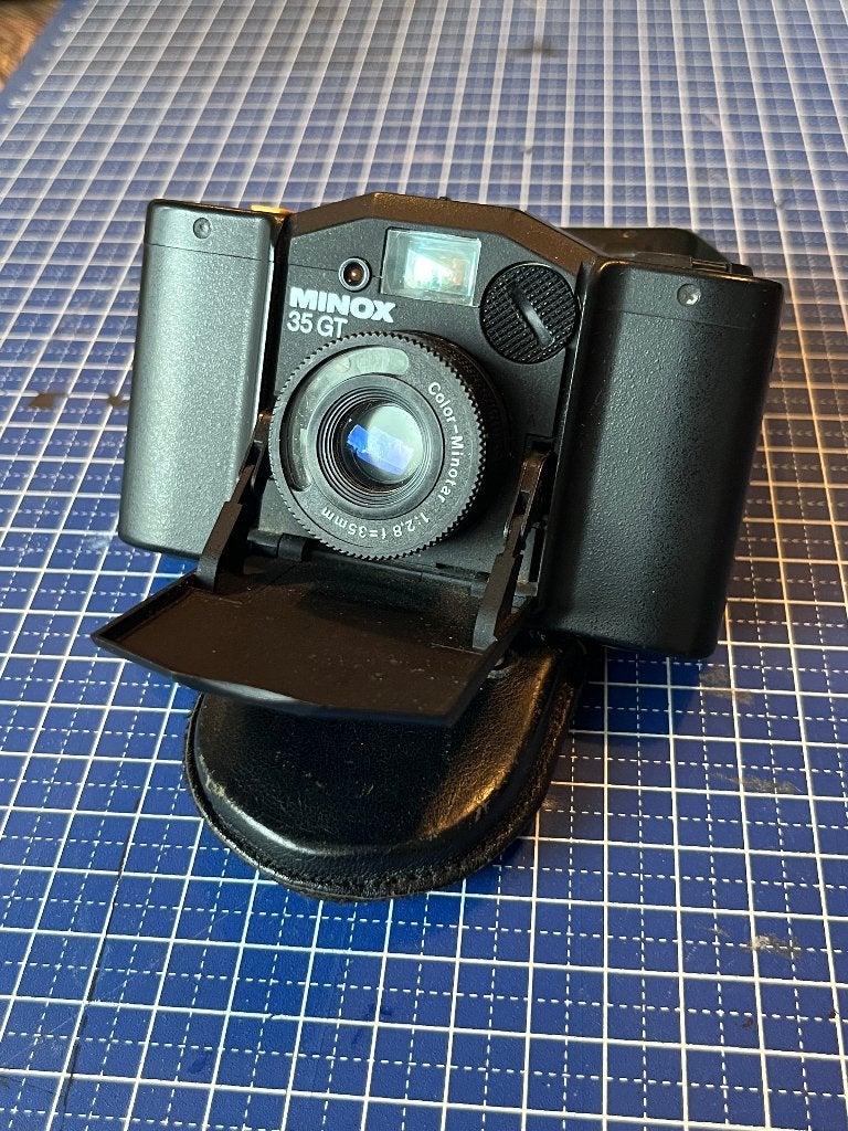 Minox 35GT - flits - lenscap, Ophalen of Verzenden, Gebruikt, Compact, Overige Merken