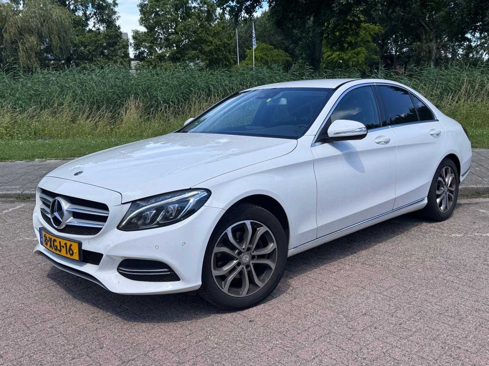 Mercedes-Benz C180 Ambition automaat* 8-XGJ-16, Automaat, Euro 6, 4 cilinders, 157 pk