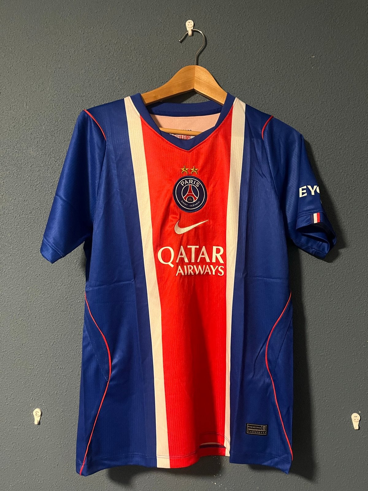 Paris Saint-Germain Thuisshirt Maat S Nieuw met Prijskaartje, Ophalen of Verzenden, Nieuw, Maat 46 (S) of kleiner, Voetbal
