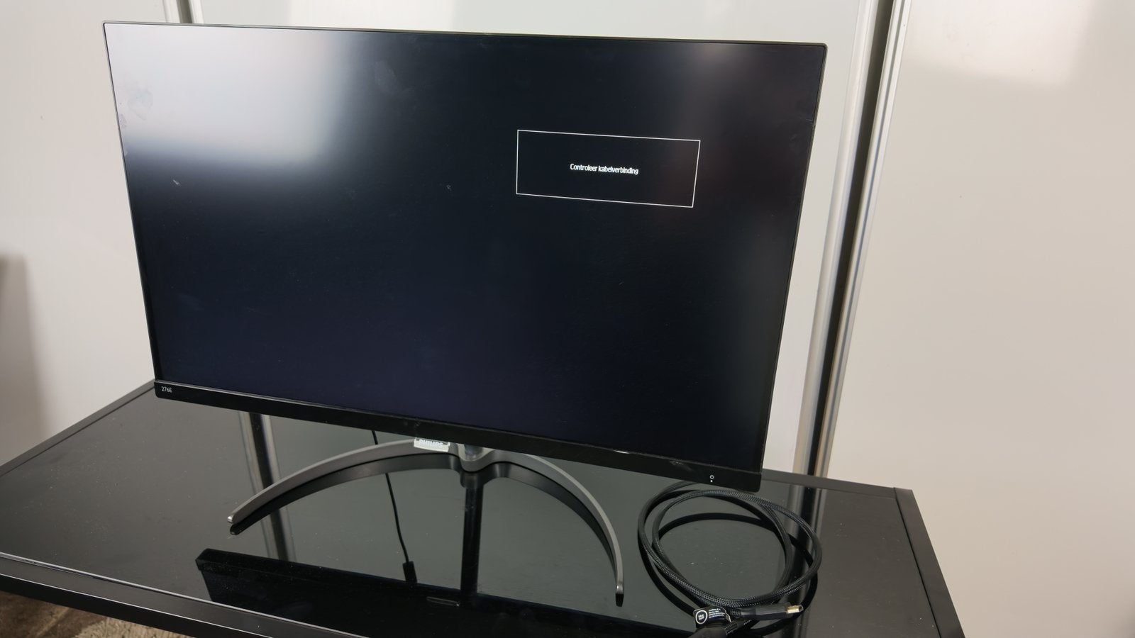 Foto 3 van Philips 276E8VJSB 27 inch 4K UHD IPS Monitor