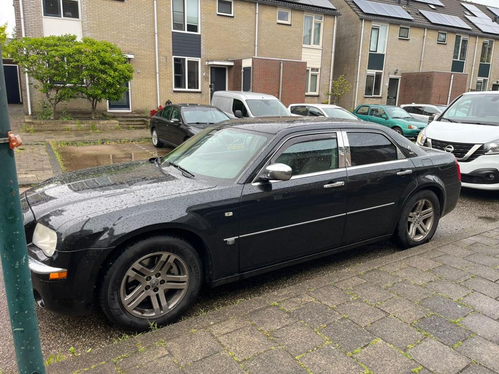 Chrysler 300C 2.7 I V6 AUT 2005 Zwart, Auto's, Chrysler, Automaat, Zwart, Particulier, Geïmporteerd