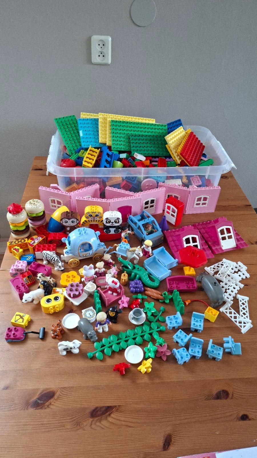 Grote partij LEGO Duplo met diverse sets en figuren, Kinderen en Baby's, Speelgoed | Duplo en Lego, Overige thema's, Ophalen of Verzenden