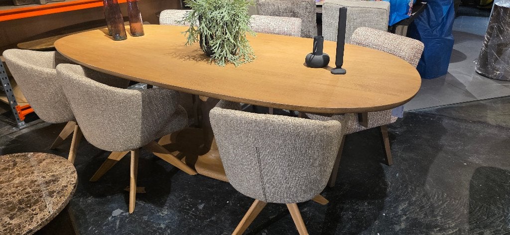 Coco eettafel ovaal 240x110 cm - naturel SHOWMODEL