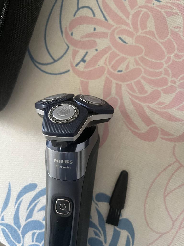 Philips Shaver Series 7000, Ophalen, Zo goed als nieuw, Scheren en Epileren