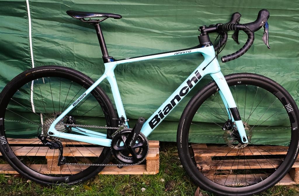 Bianchi Infinito 53 XE 105 2024, 28 inch, Gebruikt, Carbon, Heren