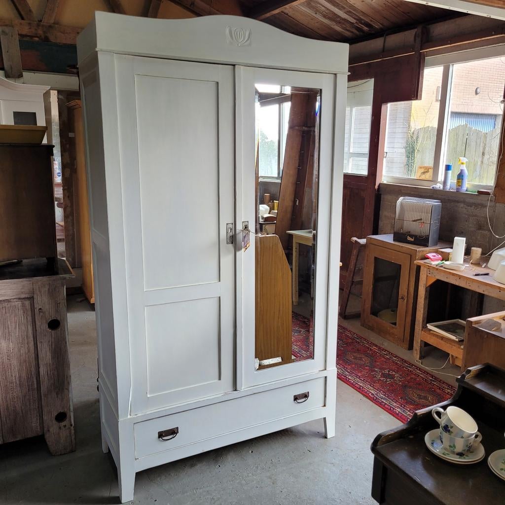Brocante oude kast kledingkast, garderobekast hangkast, Ophalen