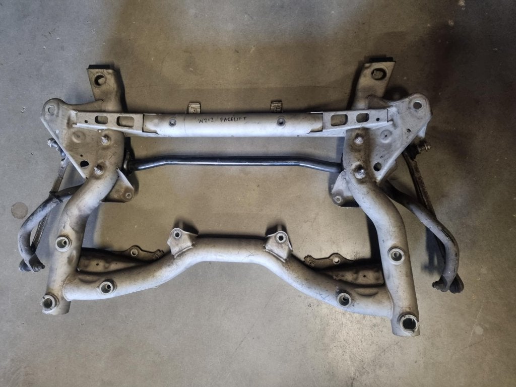 Subframe voorzijde W212 E-Klasse Facelift 2012 - 2015, Gebruikt, Mercedes-Benz, Niet ingevuld, Niet ingevuld