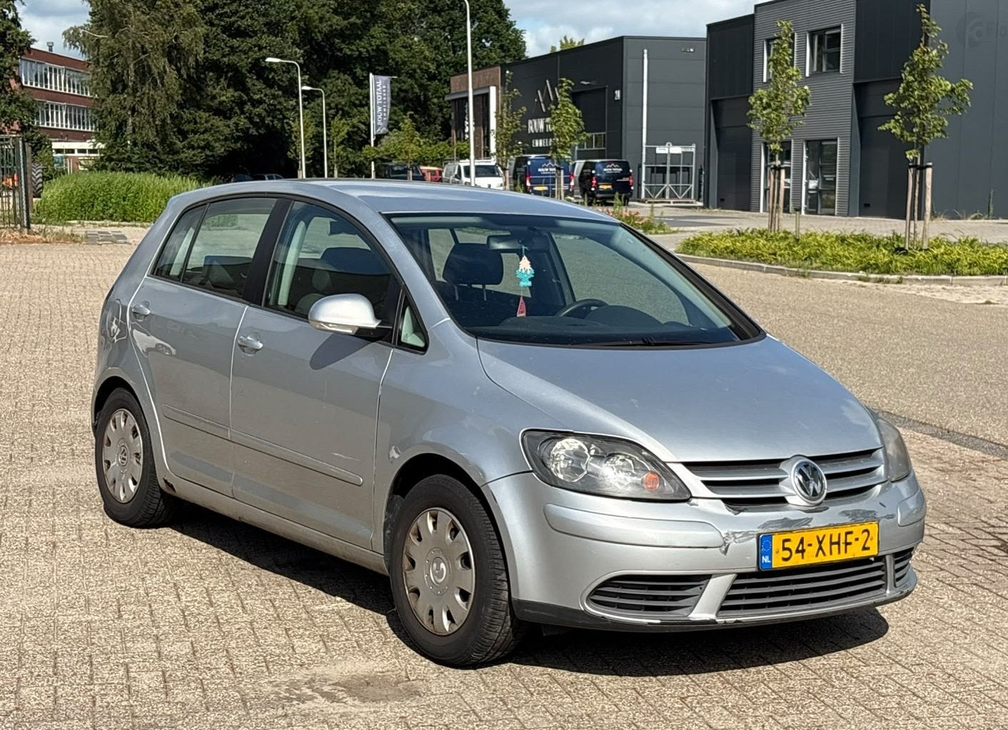 Volkswagen Golf Plus 1.6 FSI 85KW AUT 2005 Grijs, Auto's, 4 cilinders, 1331 kg, 115 pk, 710 kg