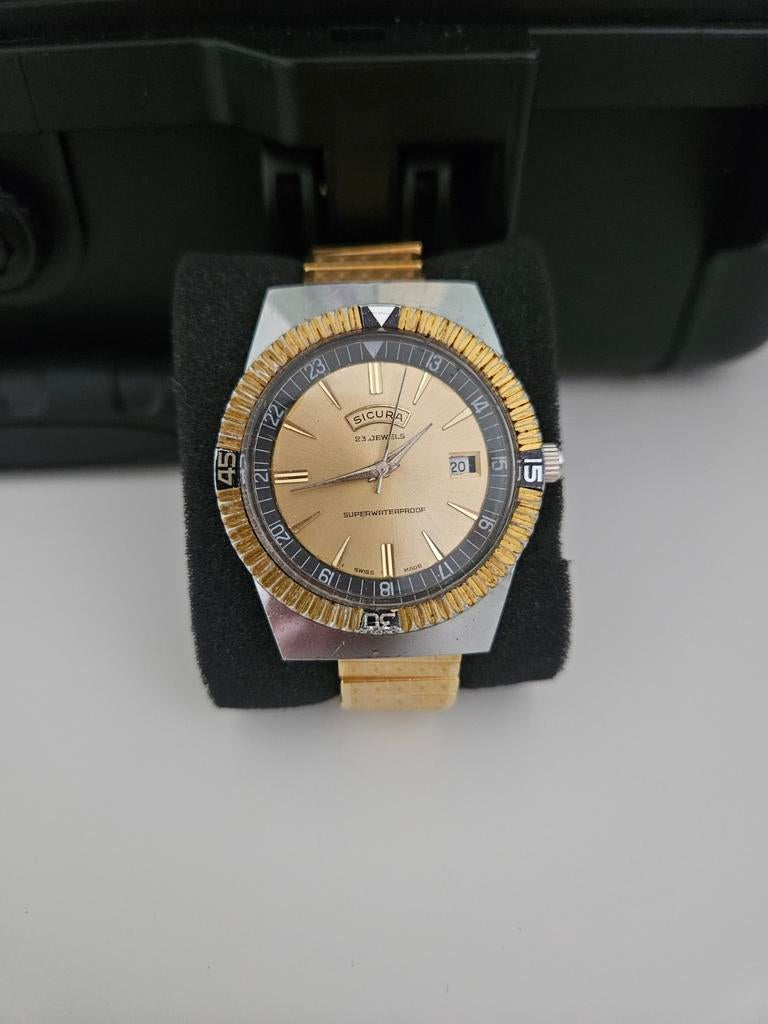 Vintage sicura 23 jewels automatic, Antiek en Kunst, Antiek | Klokken, Ophalen of Verzenden