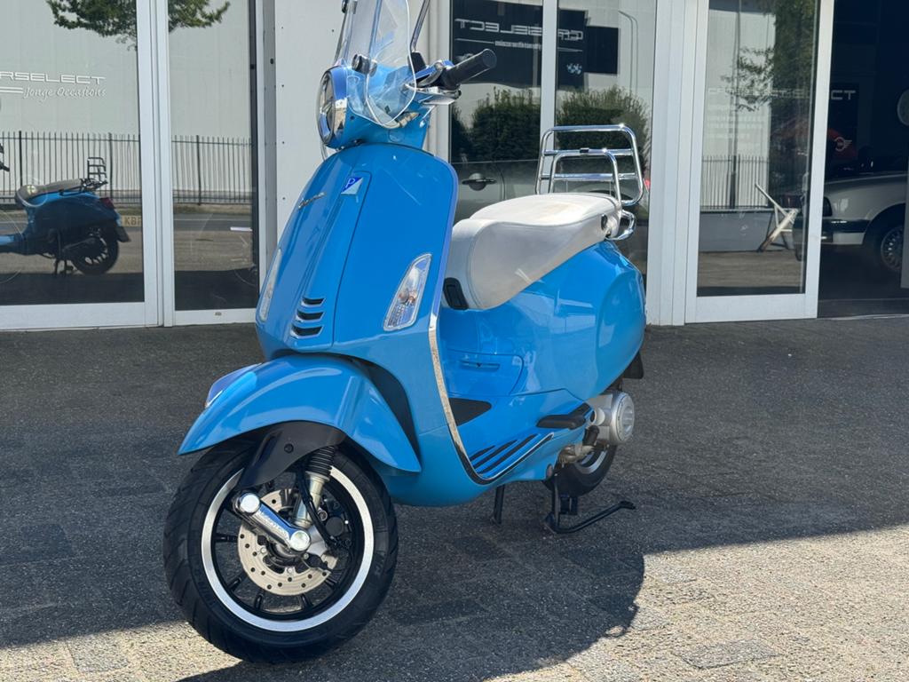 Vespa Primavera 50 jaar editie, Ophalen, Overige modellen, Maximaal 45 km/u, Zo goed als nieuw